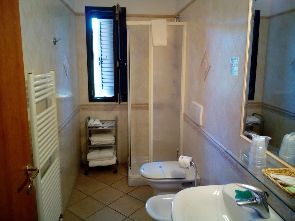 Hotel Delle Isole La Maddalena Kültér fotó
