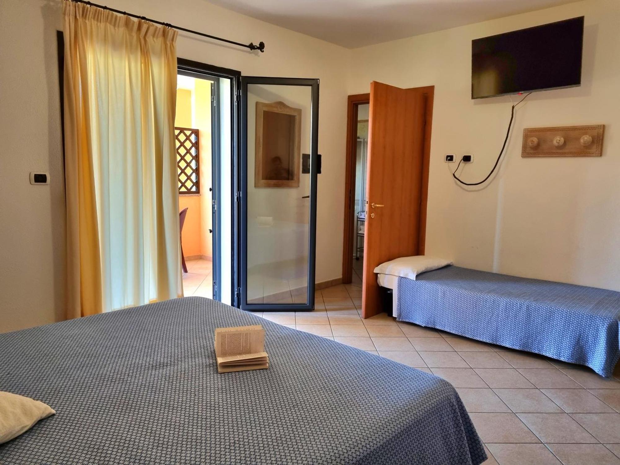Hotel Delle Isole La Maddalena Kültér fotó
