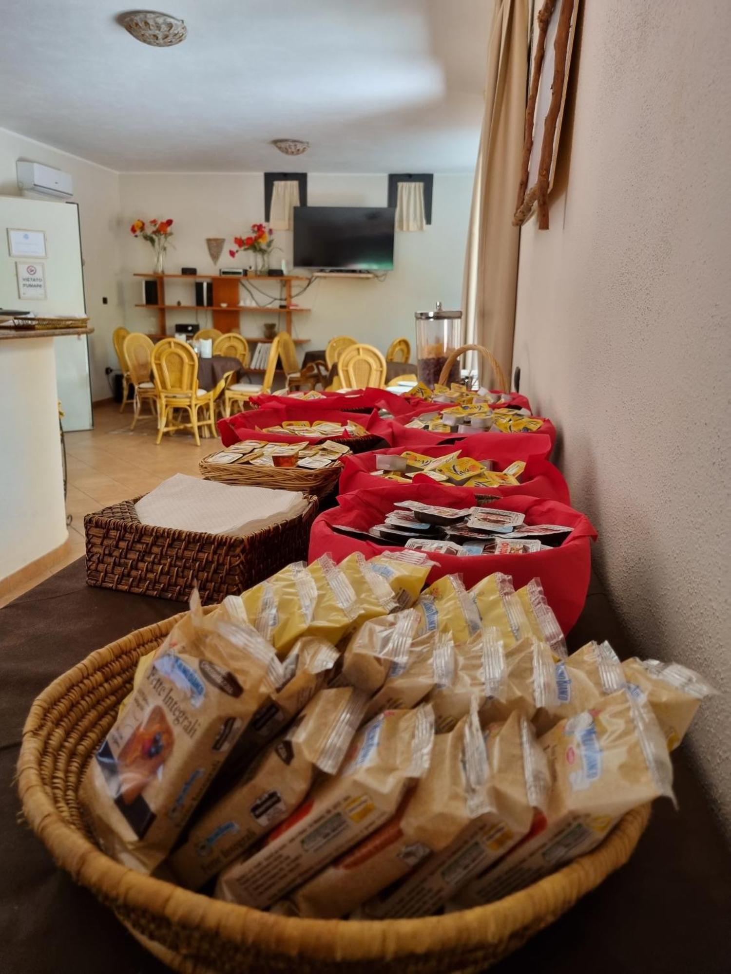 Hotel Delle Isole La Maddalena Kültér fotó