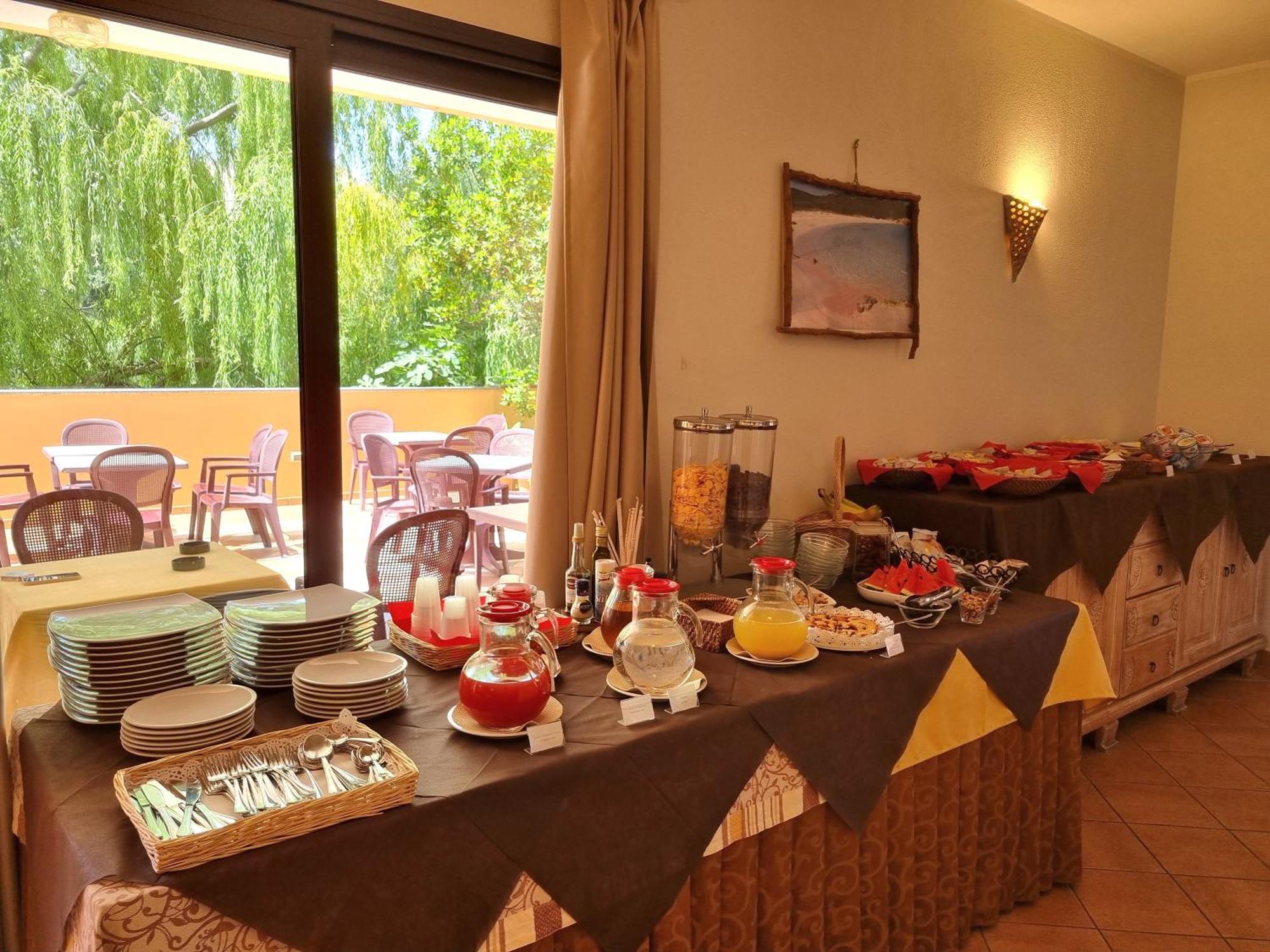 Hotel Delle Isole La Maddalena Kültér fotó