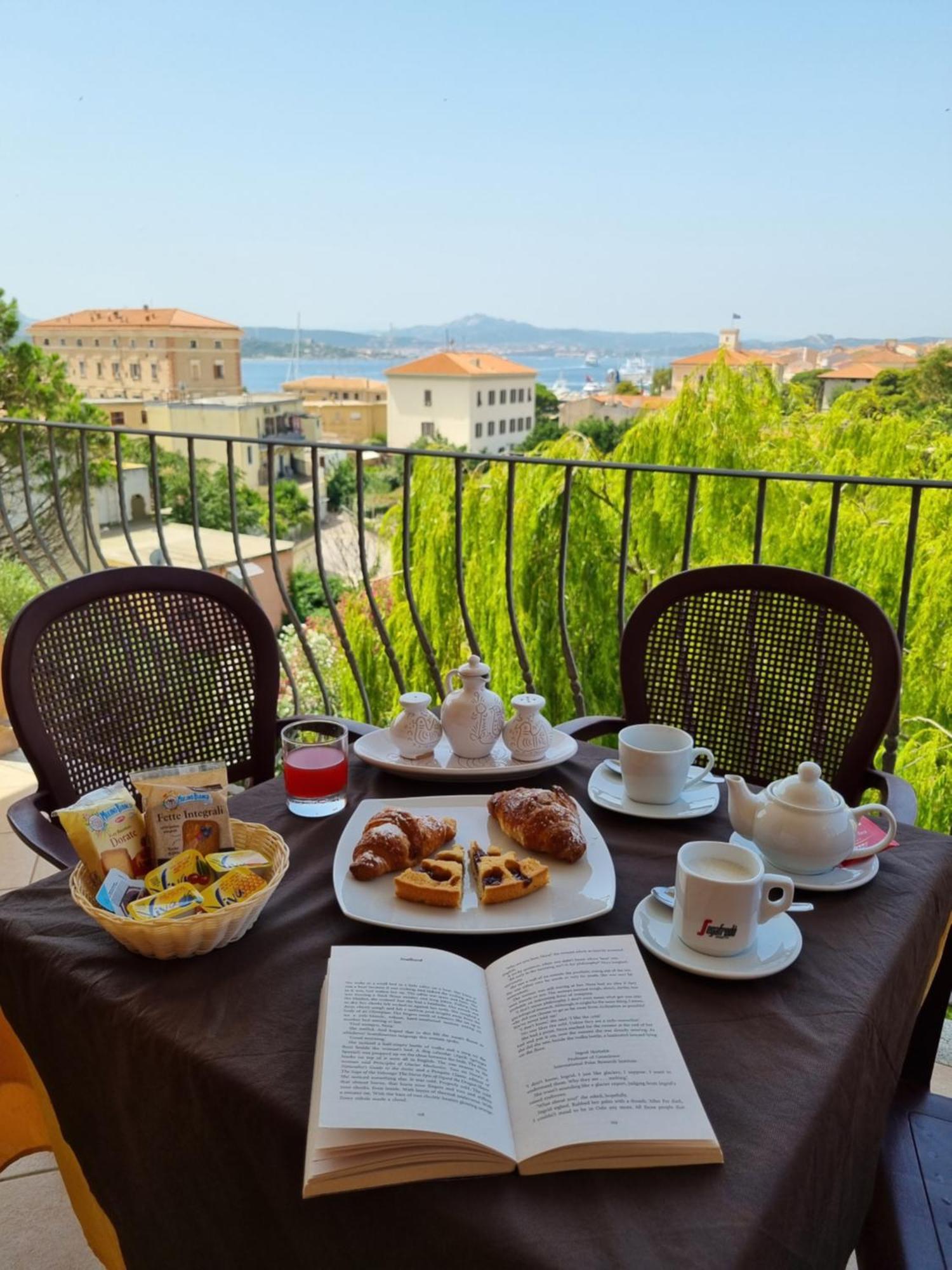 Hotel Delle Isole La Maddalena Kültér fotó