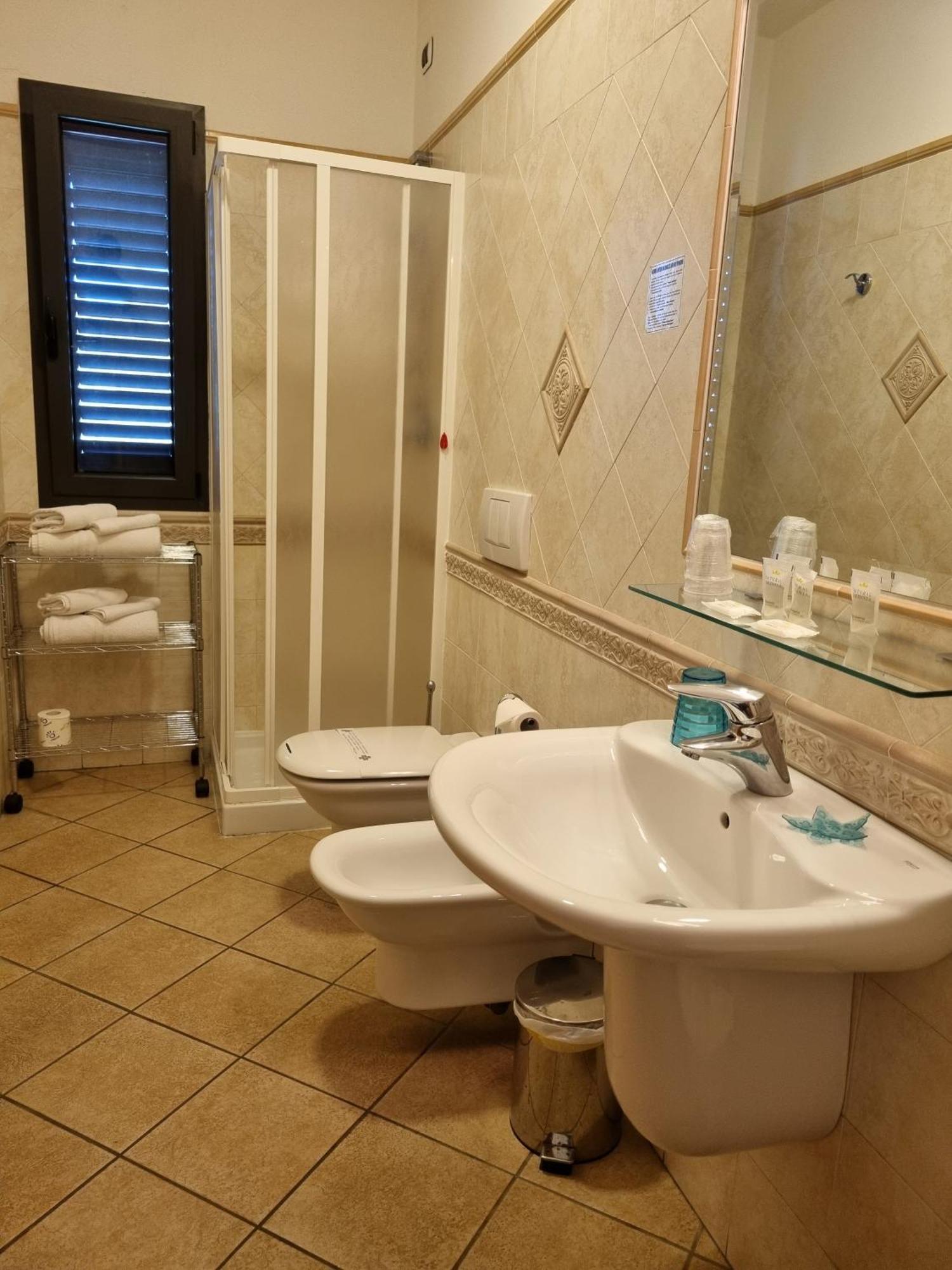 Hotel Delle Isole La Maddalena Kültér fotó