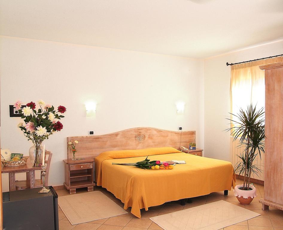 Hotel Delle Isole La Maddalena Kültér fotó